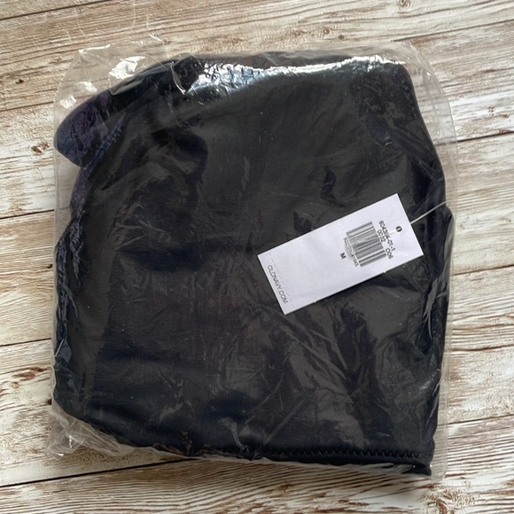 🆕 Old Navy Women’s Matte Longline Swim Top Black M 8-10 - Picture 7 of 12